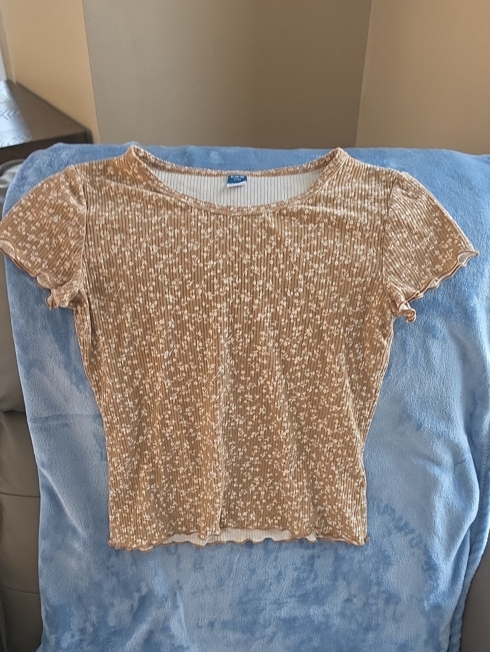 Old Navy Tan Fitted Short Sleeve Ribbed Tee with White Speckle